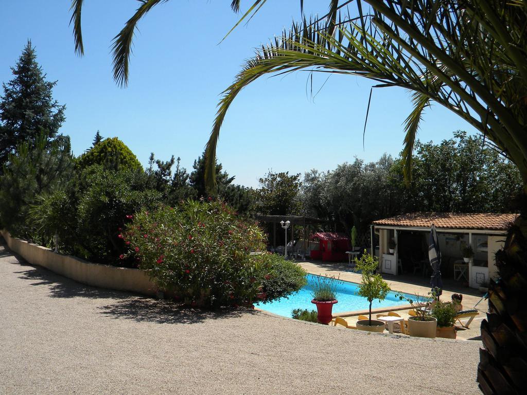 Mas Des Petits Loups Villa Cabrieres  Exterior photo