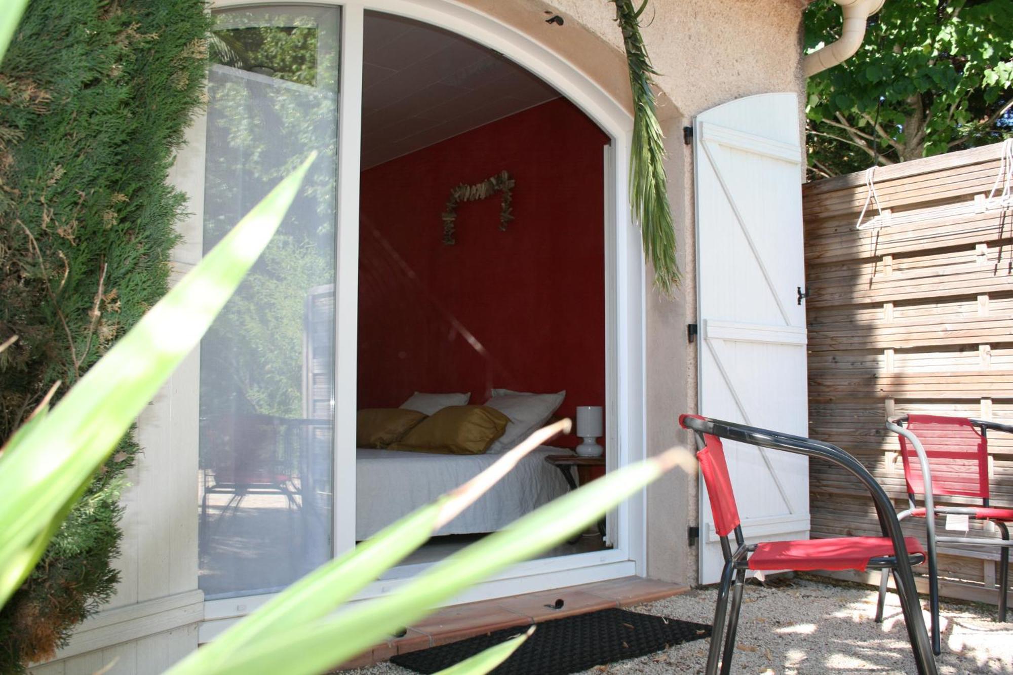 Mas Des Petits Loups Villa Cabrieres  Exterior photo