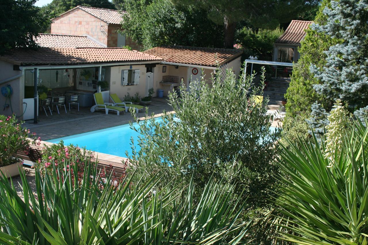 Mas Des Petits Loups Villa Cabrieres  Exterior photo